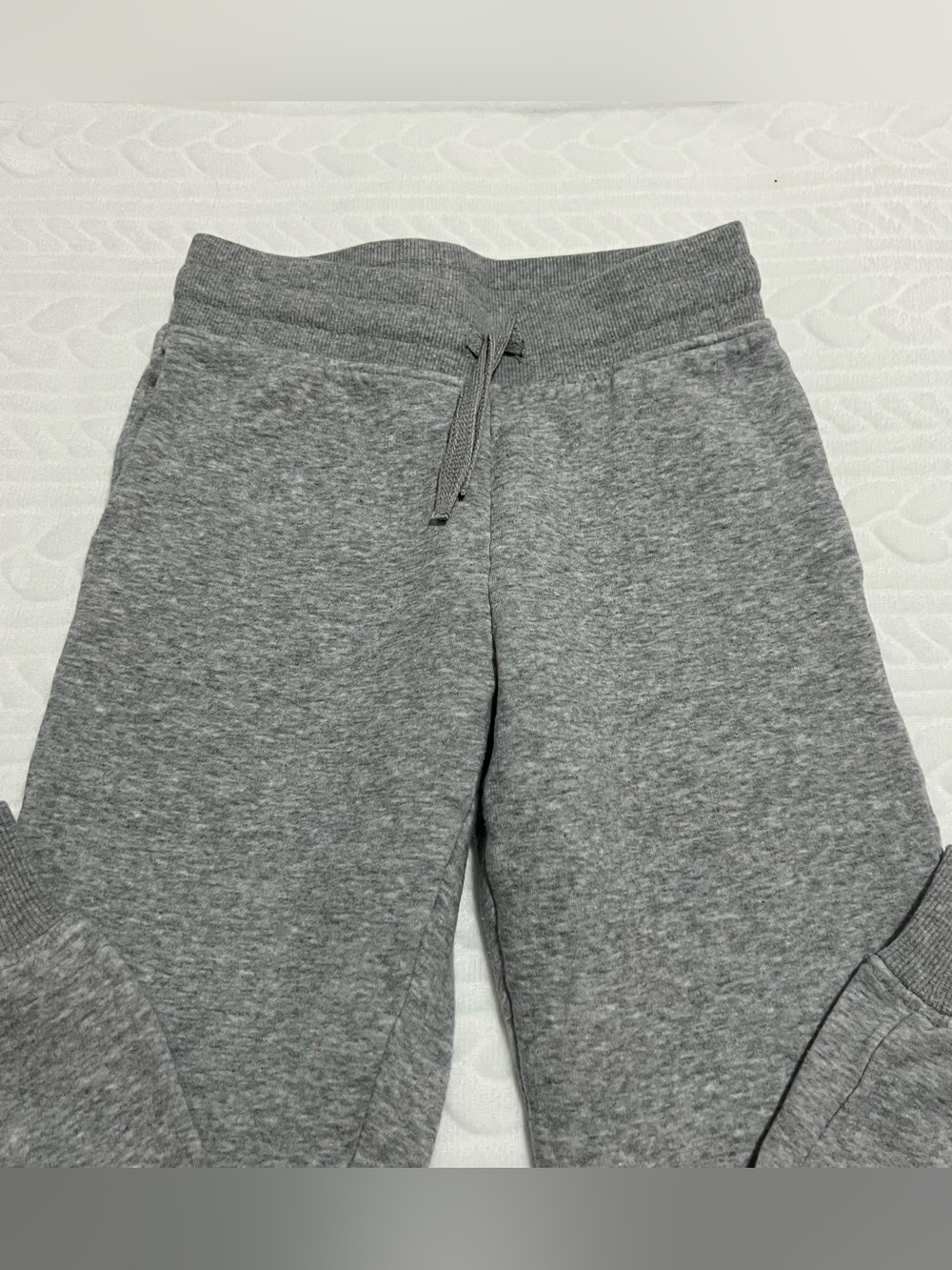 💗 H&M - Kids Gray Fleece Jogger Sweatpants - Picture 2 of 10